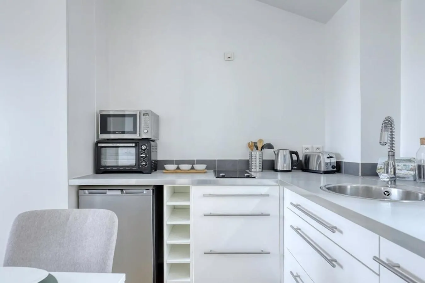 Classy, New & Large Designed Studio - Paris 16 França